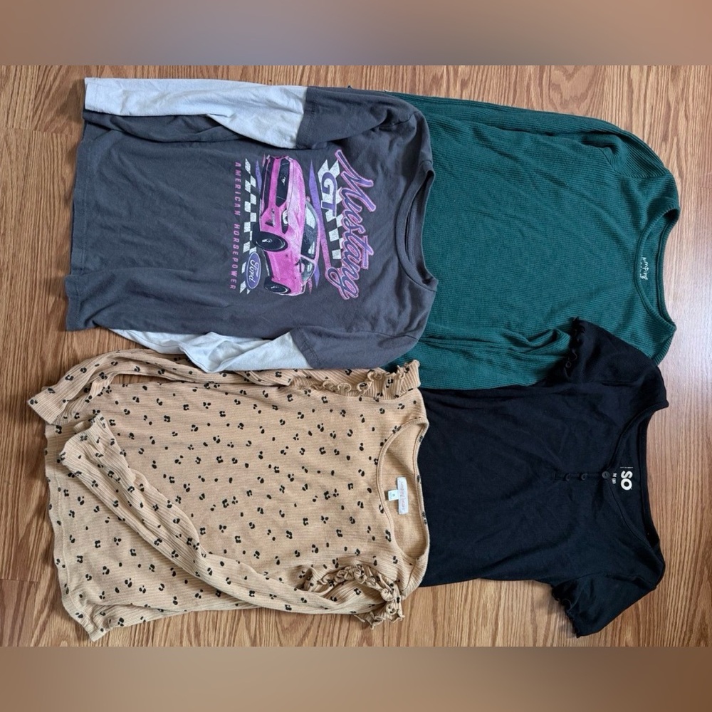 Kids Graphic and Solid Color Shirt Set